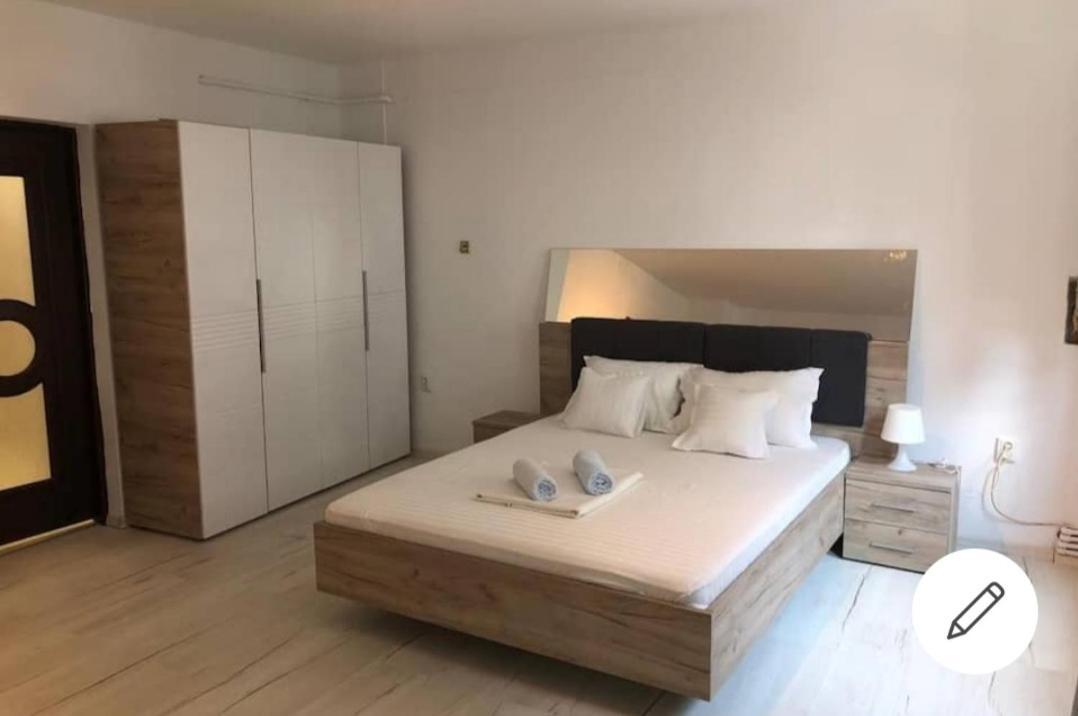 Grand Central Accommodation - Smardan 布加勒斯特 外观 照片